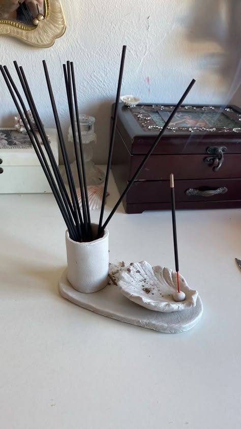 ceramic ideas, diy ceramics, ceramic diy, ceramic painting design ideas, pottery painting ideas for beginners, pottery painting ideas aesthetic