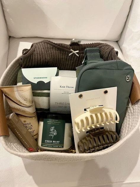 graduation basket ideas, graduation gift basket ideas, graduation gift basket ideas, high school graduation basket ideas, college graduation basket ideas, graduation gift basket ideas for him, graduation gift basket ideas for her, graduation basket ideas for him
